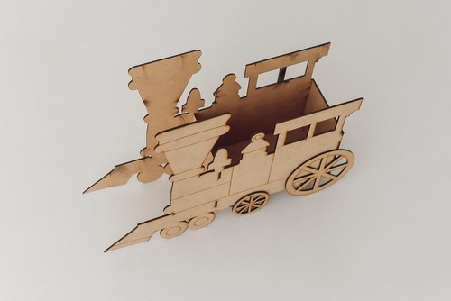 Tren 1 Locomotora Y 4 Vagones Mdf 3mm
