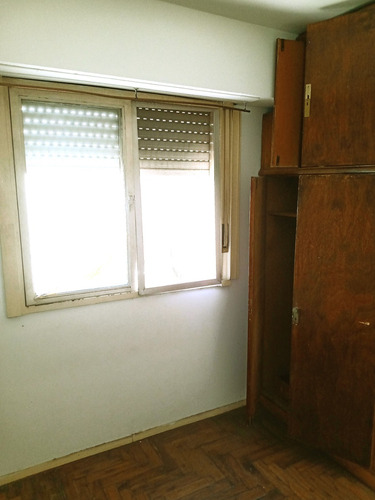 Departamento 3 Ambientes Piso 2º Por Escalera. Coronel Luna 585 Valentín Alsina