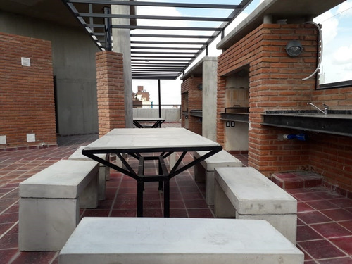 Departamento En Venta Ubicado En Centro (villa Carlos Paz), Punilla, Córdoba