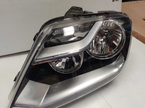Imagem 2 de 5 de Farol Amarok Esquerdo Com Regulagem Elétrica Original Vw