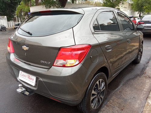 Chevrolet Onix 1.0 Lt 5p