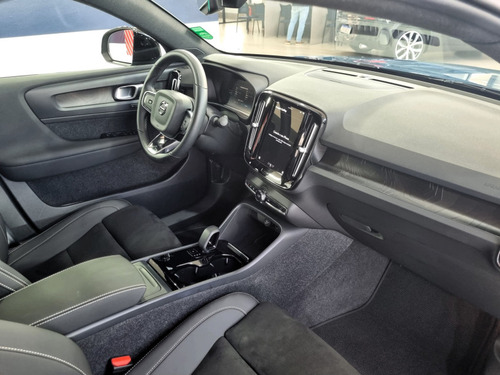 Volvo C40 P8 RECHARGE