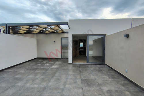Renta Departamento De Dos Pisos En Segundo Nivel Con Roof Garden Y Vista Panorámica