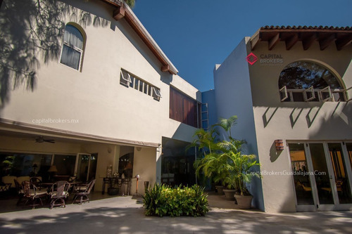 Hermosa Casa De Lujo En Venta En Puerta De Hierro Zona Andares.