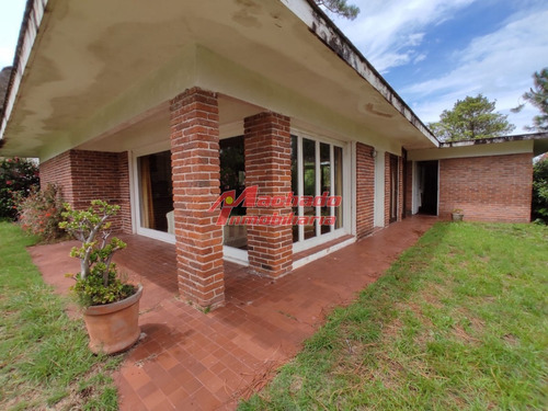 Venta De Casa En Pinares , Punta Del Este 2 Dormitorios - Ref: 6242