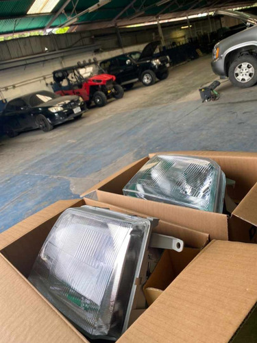 Faro Toyota Meru - Prado Marca Depo Nuevos De Vidrio