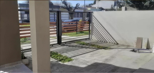 Dúplex En Venta- 3 Dormitorios 2 Baños- 80m2 -marcos Paz
