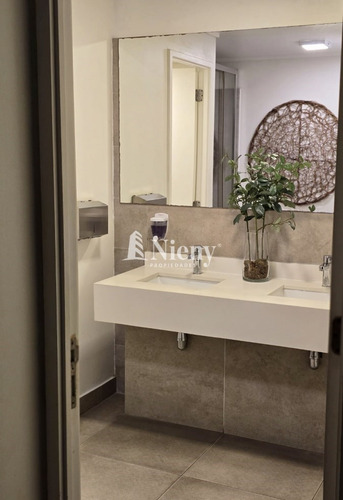 Departamento En Venta De 2 D, 2 B. En Viña Del Mar