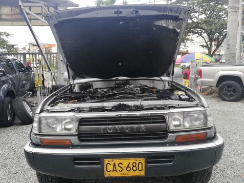 Toyota Land Cruiser Fj 80l Burbuja