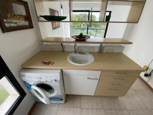Venta De Apartamento De 3 Dormitorios En Playa Brava