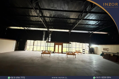 Gran Local Comercial En Arriendo