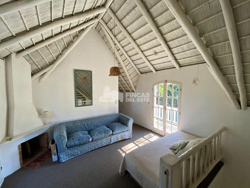 Hermosa Casa En Rincón Del Indio - Ref: 510