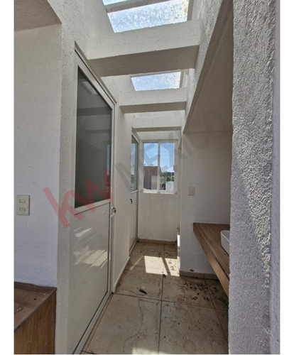 Casa En Venta En Los Cántaros Con Roof Garden En Privada Con Alberca Y Plapa