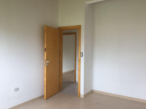 Casa En Venta - 4 Dormitorios 2 Baños - 310mts2 - General Belgrano