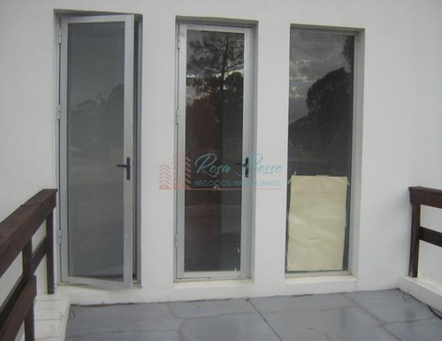 Casa En Pinares- Ref: 6031