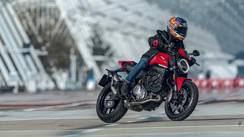 Ducati Monster 937 - 100% Financiada - Tomamos Tu Usada