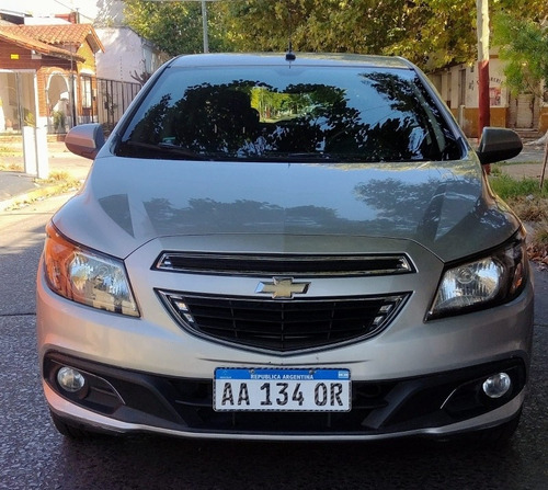 Imagen 3 de 18 de Chevrolet Onix 1.4 Ltz At 98cv 2016