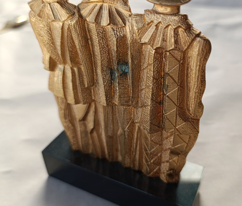 Escultura Emilio Pettoruti. Arlequines - El Improvisador '37 Dorado (Usado)