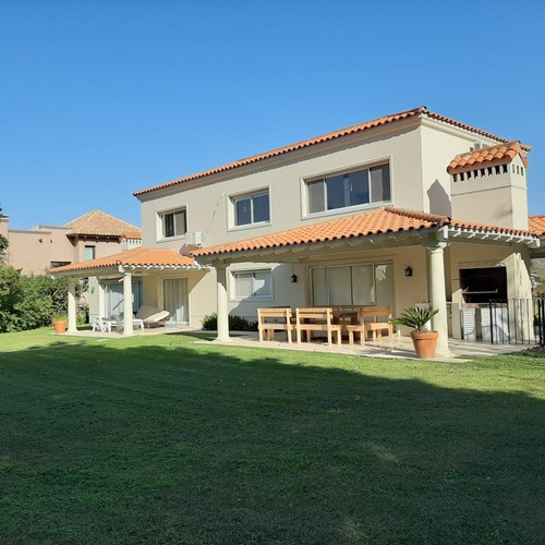 Imagen 2 de 14 de Casa Country Buenos Aires Golf . Oportunidad.