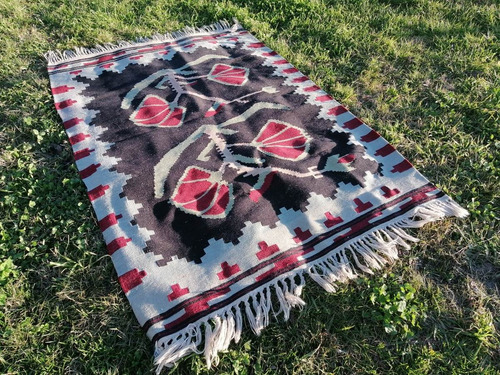 Alfombra Kilim Tapizado Floral (Usado)