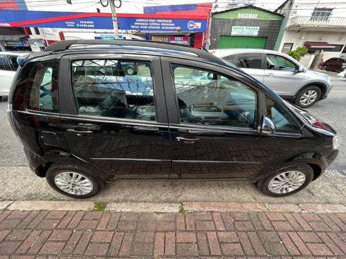 Imagem 4 de 13 de Fiat Idea Attractive 1.4 8v (flex)