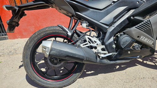 Yahama R15 V3