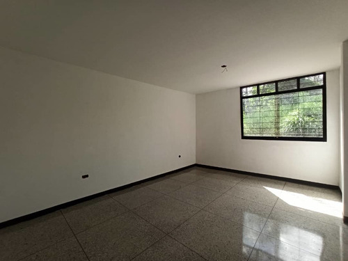 Imagen 5 de 14 de Edificio Comercial