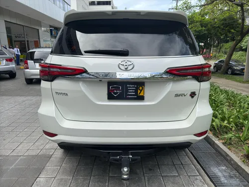 Toyota Fortuner Srv 2022 2.7cc 4x2 At