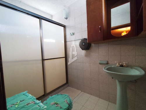 Casa Quinta En Calle Cerrada, Sector Campo B De Ferrominera