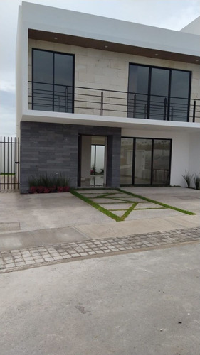 Imagen 18 de 18 de 3 Hermosas Casas En Juriquilla San Isidro, Roof Garde, Pasil