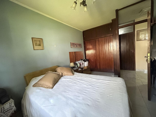 Casa En San Isidro, Barrio Las Carreras