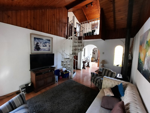 Imagen 9 de 29 de Casa En Venta En Vitacura, 5d, 2b, 2e, 1box, Las Hualtatas.