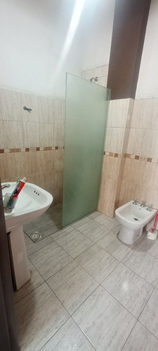 Remax Vende Casa Interna En Barrio San Martin