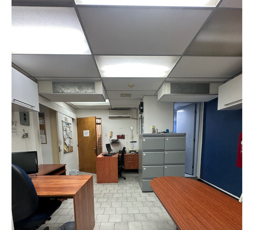 En Venta Edificio Comercial En El Corazón De Guarenas. Kn