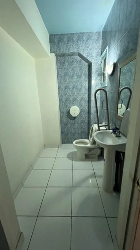 Stgo. Local Comercial Sector Metro Cerro Blanco