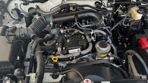 Toyota Hilux 2.7 Cabina Doble Sr Mt