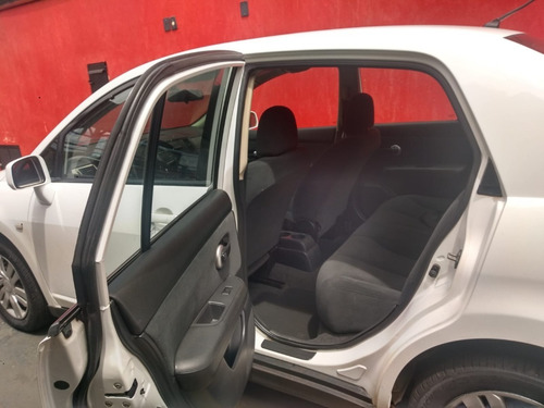 Nissan Tida 1.8 Flex - 10/11