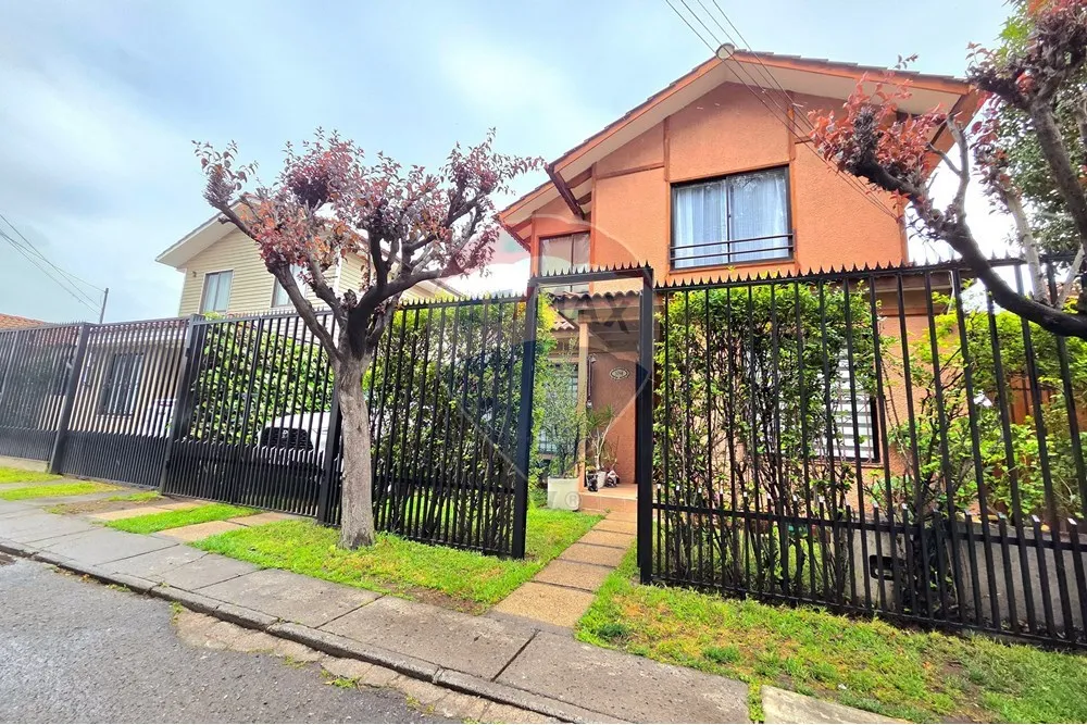 Imagen 1 de 21 de Casa De 2 Pisos, 4d+3b Residencial Y Tranquilo