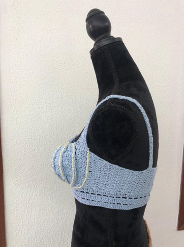 Imagen 3 de 3 de Crop Top Azul Perlas Crochet