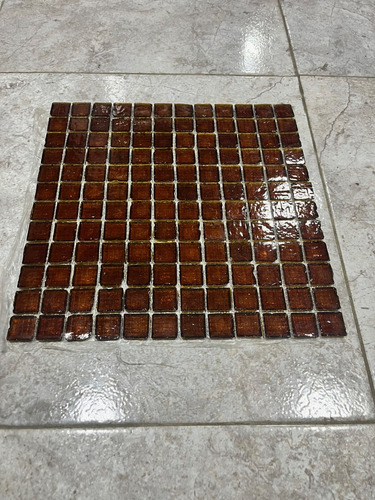 Mosaico, Malla De Silice. Color: Vinotinto Grs013