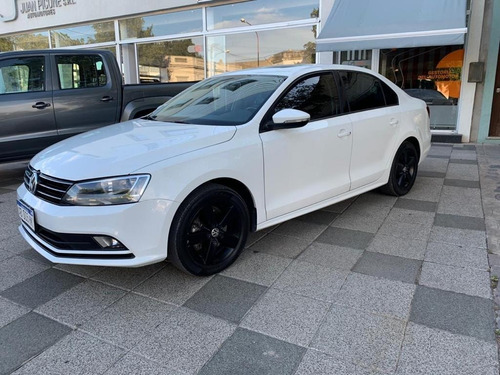 Volkswagen Vento Comfortline Dsg