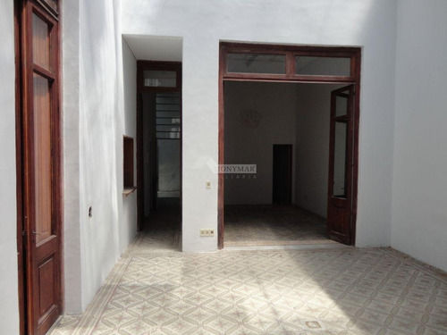 Imagen 12 de 22 de Casa La Comercial Venta 4 Dormitorios A 1 Cuadra De Arenal Grande Y Amézaga