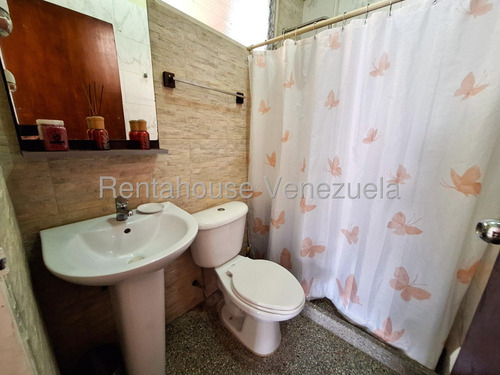 Maria Elena Latouche Te Ofrece En Venta Casa. Urb Prebo,calle Cerrada Anexo Idependiente. Mels 25-18024