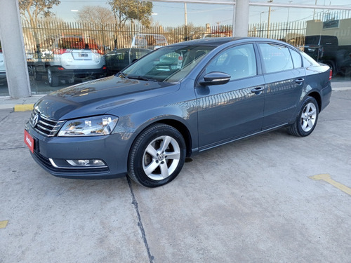 Imagen 1 de 9 de Volkswagen Passat 1.8 Tsi Confort 2014