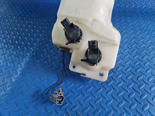 Deposito De Agua De Limpiaparabrisas Mazda 6 2003/2006 (Usado)