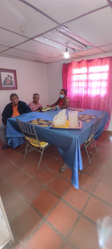 Silvia Jaramillo Vende Geriátrico Con Casa Y Terreno 5mil M2