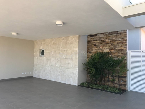 Imagem 2 de 30 de Casa À Venda Em Mont Blanc Residence - Ca001869