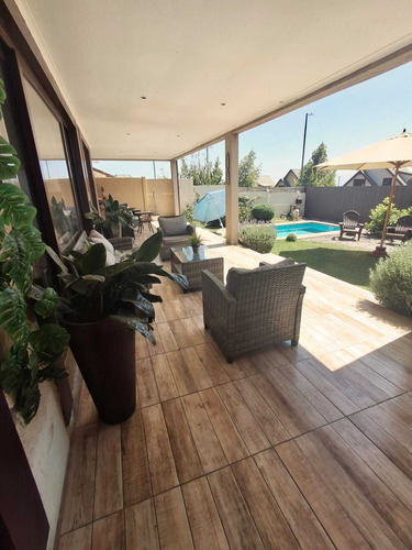 Casa Con Amplio Terreno Con Piscina 3d-3b -2e (86648)