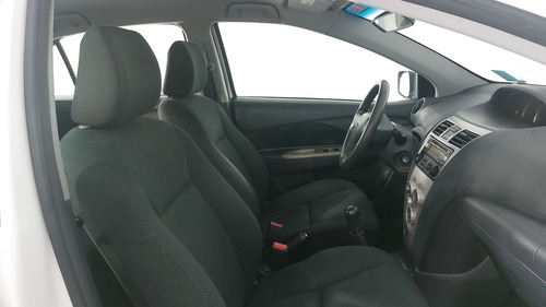 Toyota Yaris 1.5 SEDAN PREMIUM MT