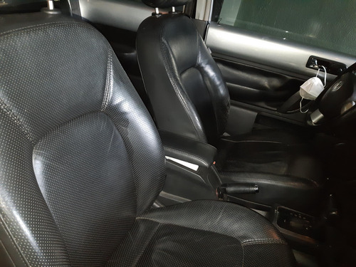 Volkswagen New Beetle 2.0 3p Automática